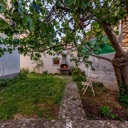 Apartment Maja *